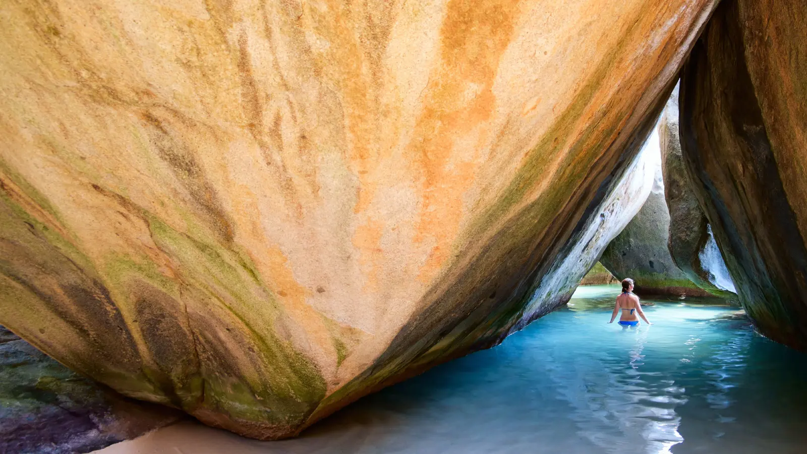 The Baths جزر العذراء