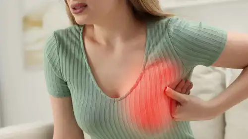 ألم الثدي بعد الحمل دليل شامل للأسباب والعلاج والمدة