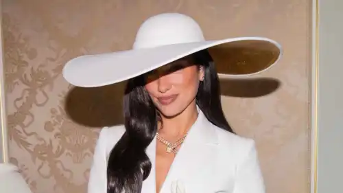 دواليبا في حفل زفافها