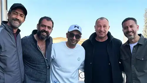 محمود الخطيب مع صناع "كتالوج"