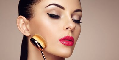 هل تعانين من ظهور الخطوط بعد وضع كريم الأساس؟إليك هذه الخطوة البسيطة!