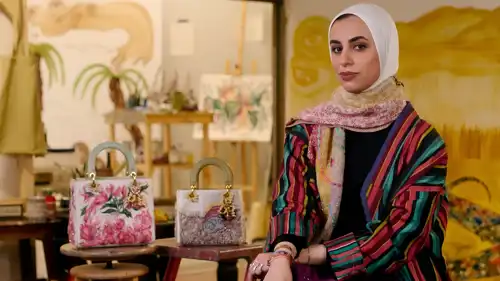 الفنانة التشكيلية الكويتية اليمامة راشد وعلامة Dior