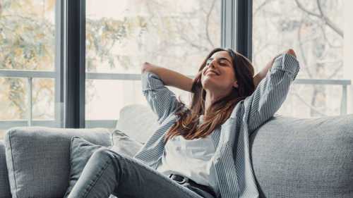 10 عادات صباحية تغير حياتكِ بهدوء