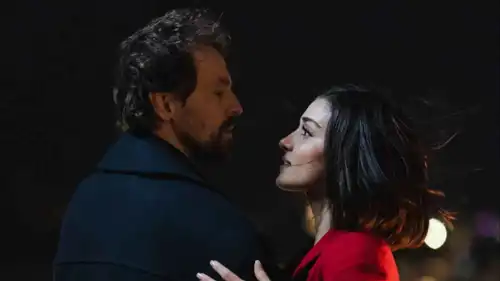 من فيلم "عالمان، أمنية واحدة" İki Dünya Bir Dilek 