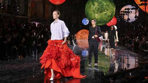 إطلالات النجمات في عيد الفصح تلهم أناقتكِ الربيعية 