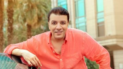 مصطفى كامل يبكي بعد إعلان فوزه نقيبًا للموسيقيين بالتزكية