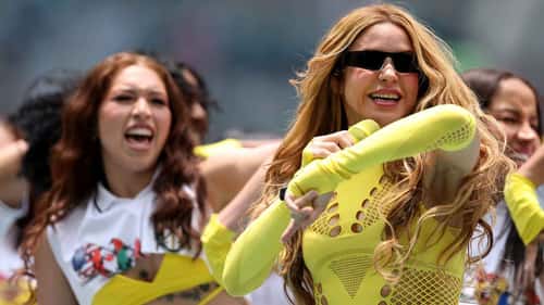 شاكيرا تكسر صمتها بعد جدل الشبيهة في افتتاح كأس العالم