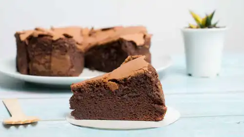 براونيز الشوكولاتة الغنية بدون دقيق