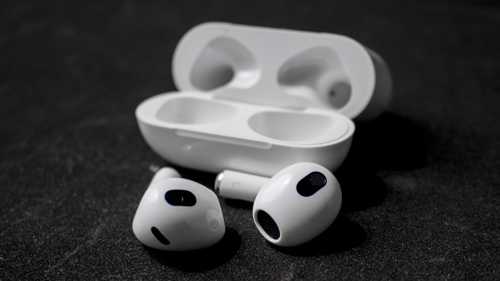 سماعات "AirPods Pro 3" الجديدة.. المزايا والمواصفات والسعر