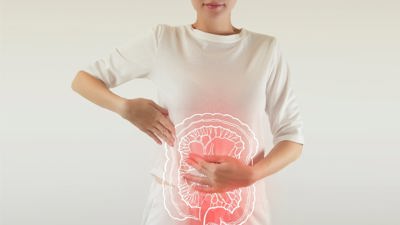 5 أسباب خفية للإمساك رغم تناول أطعمة غنية بالألياف