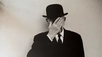 السيرالية تتربع على عرش المزادات مجددًا