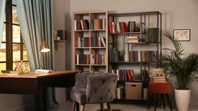 7 أفكار لتصميم المكاتب المنزلية في أي مساحة