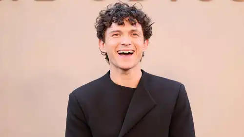 بعد تجاهل رسالته.. إيرلينغ هالاند يرد أخيرًا على توم هولاند