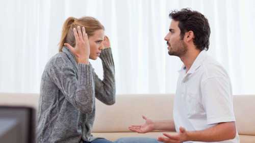 هل تعيشين مع نرجسي خفي؟ 5 علامات