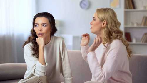علامات تخبرك بأنك تبذلين جهداً في المكان الخطأ في صداقتك