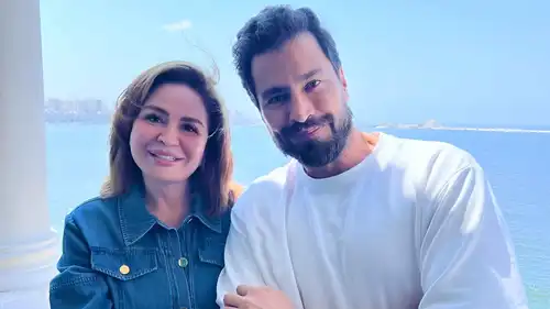 كيف رحبت إلهام شاهين بـ معتصم النهار في مصر؟