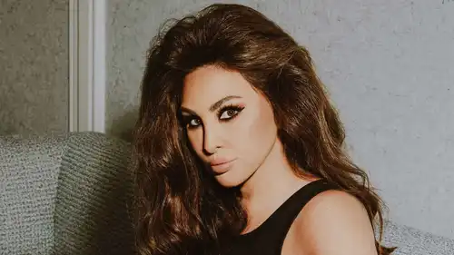إليسا توجه رسالة مؤثرة وتثير تكهنات حول جديدها