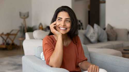 هل التفكير الإيجابي وحده يجعلك سعيدة؟