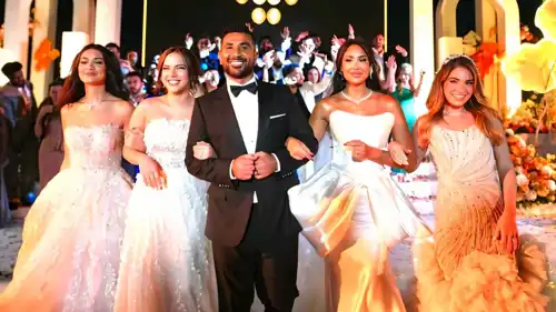 أحمد سعد مع 4 فنانات عرائس