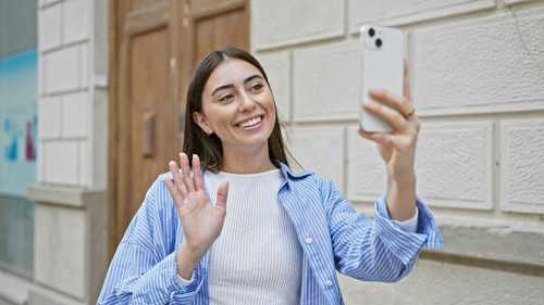 مكالمات FaceTime المزيفة بالذكاء الاصطناعي.. خدعة جديدة تهدد المستخدمين