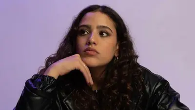 جنا عمرو دياب