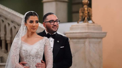 أحمد محمد ثروت يغني لعروسه لمى الشواربي في حفل عقد قرانهما