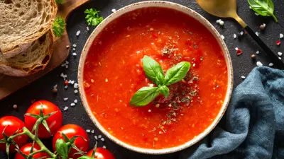  شوربة الطماطم بالريحان