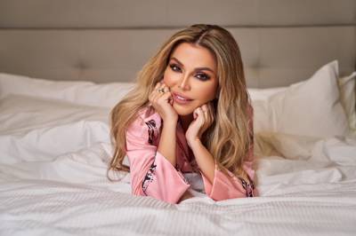 أول تعليق من رزان مغربي بعد حادث انهيار سقف المسرح عليها