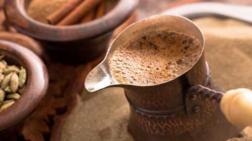 تفسير حلم غلي القهوة للعزباء ودلالات الارتباط العاطفي