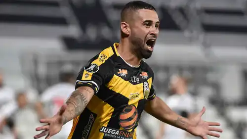 زلزال فنزويلا يخطف عائلة لاعب كرة قدم أرجنتيني