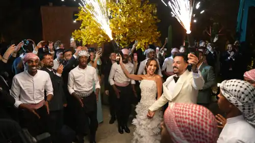 سارة سامي تشارك "فوشيا" نصيحة تلقتها من سيدة مسنة