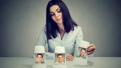 مفارقة الاختيار في العلاقات ولماذا أصبح الارتباط صعبا في العصر الرقمي