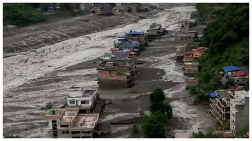 فيضانات نيبال