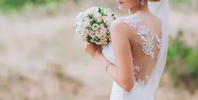 لعروس خريف 2017.. استلهمي إطلالتك من أبرز  بيوت الأزياء العالمية