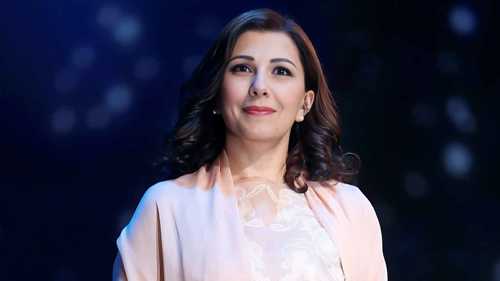 إلهام شاهين تستقبل ماجدة الرومي في مصر (فيديو)