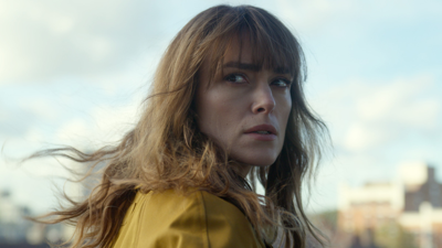 كيرا نايتلي في مسلسل black doves