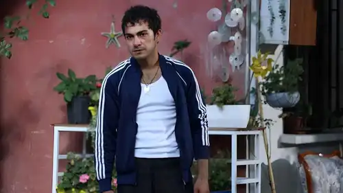 مسلسل "إسطنبول رأسًا على عقب" الحلقة 10.. أمير أمام مواجهة حاسمة