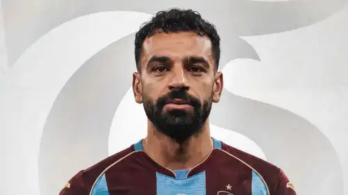 ماذا حدث بين محمد صلاح والسيدة التركية خديجة أكباش؟