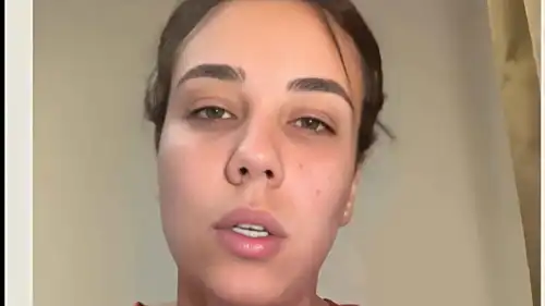 مضيفة طيران توجه رسالة بعد أزمة فيديو أهالي سوهاج