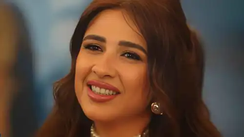 ياسمين عبد العزيز
