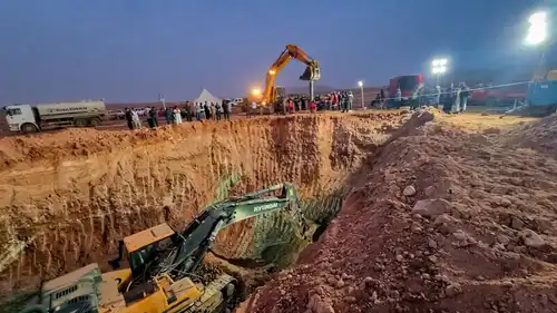 آخر مستجدات إنقاذ الطفل أيوب في الجزائر من بئر عمقها 80 مترا