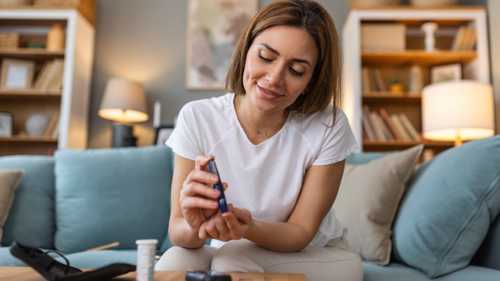 3 عوامل تؤثر في سكر الدم أكثر من الطعام