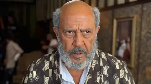 شخصية أشرف عبد الباقي في مسلسل "ولد وبنت وشايب" 