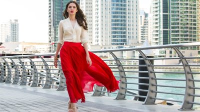 التنورة الطويلة قطعة مريحة في العيد
