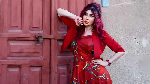 جيني إسبر بشخصية مختلفة وجريئة في مسلسل "خارج التغطية"