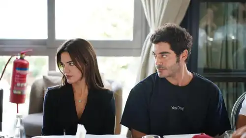 مسلسل المحتالون