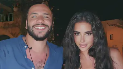 محمد السباعي وزوجته رنا سماحة
