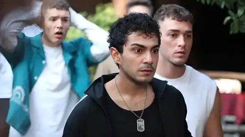 مسلسل "إسطنبول رأسا على عقب" الحلقة 5.. مفاجآت مدوية