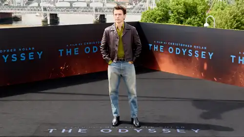 توم هولاند يروي موقفًا أربكه في تصوير The Odyssey