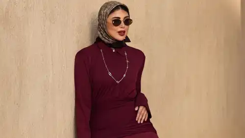 كيف تنسّقين إطلالة فالنتاين بأسلوب المؤثرات المحجبات؟